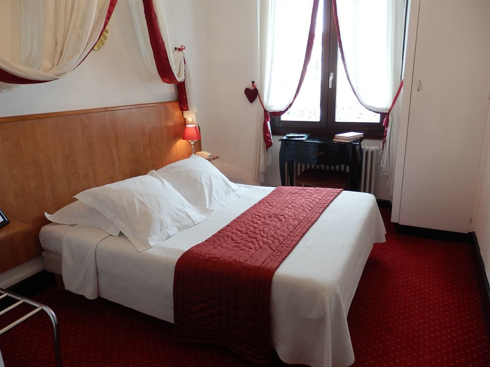 Le Comte Rouge Hotel Thonon-les-Bains Esterno foto